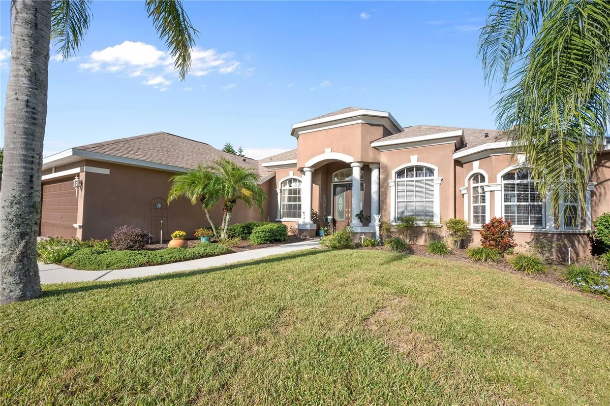 Property Slideshow image 1 of 75 | 13301 thoroughbred dr, Dade City, FL, 33525