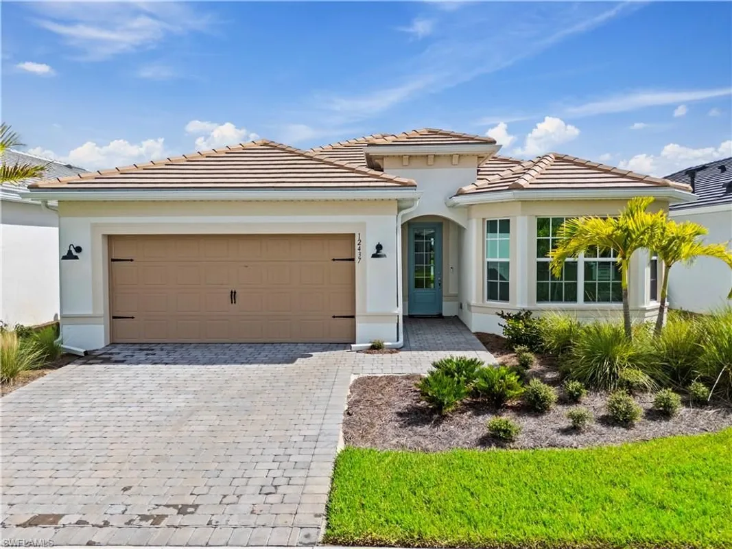 Property Slideshow image 1 of 19 | 12584 quartz dr, Alva, FL, 33920
