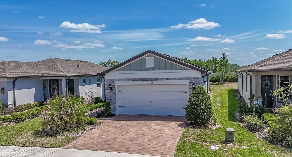 Property Slideshow image 1 of 57 | 5981 shorebird br, Land O Lakes, FL, 34638