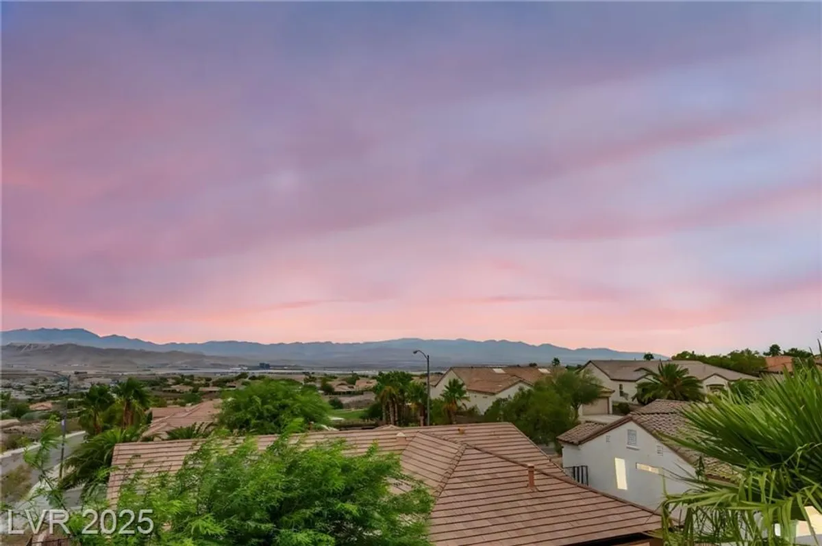 Property Slideshow image 1 of 41 | 2189 magnolia pond ct, Henderson, NV, 89052