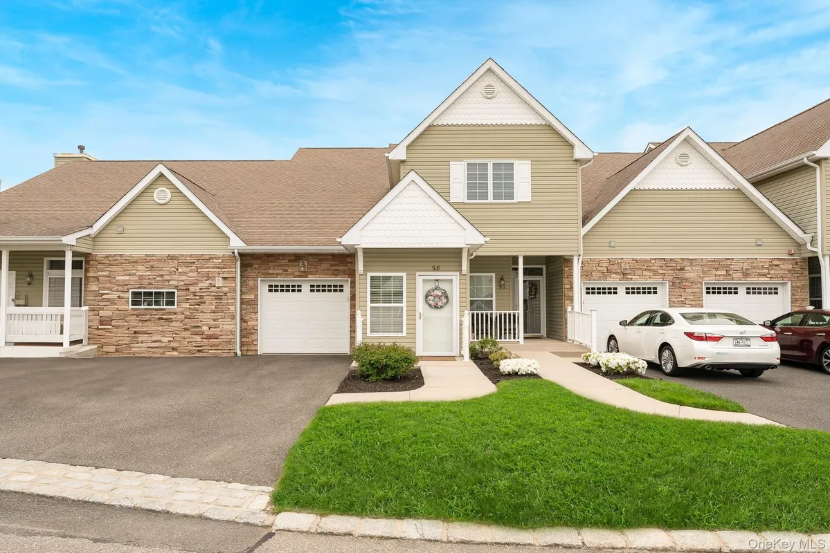 Property Slideshow image 1 of 38 | 98 andrew dr, Brookhaven, NY, 11766