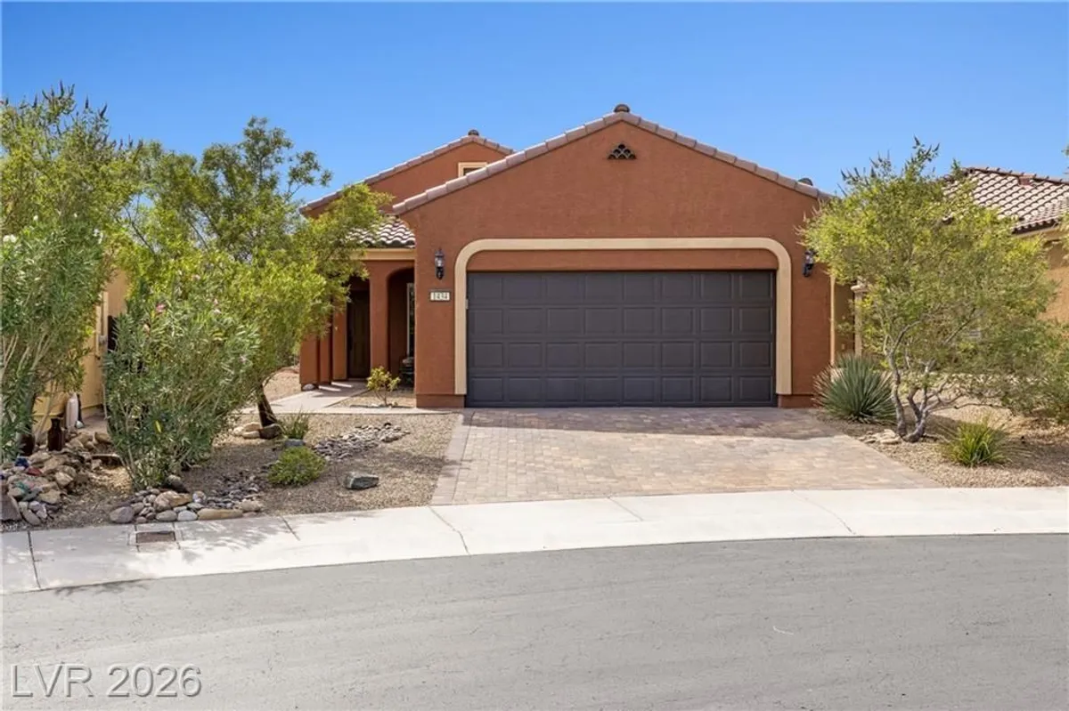 Property Slideshow image 1 of 62 | 1434 moonrise ct, Mesquite, NV, 89034