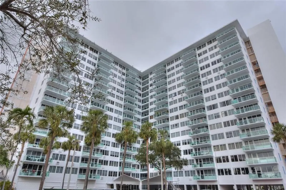Property Slideshow image 1 of 49 | 3233 ne 34th st 520, Fort Lauderdale, FL, 33308