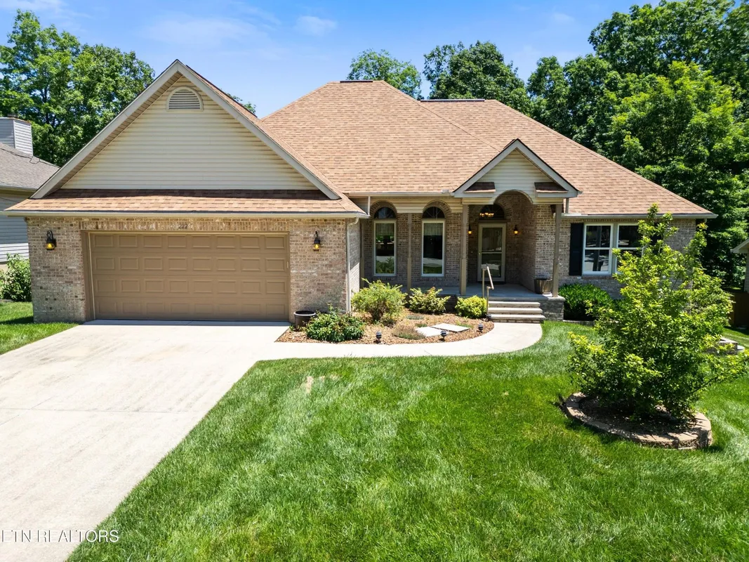 Property Slideshow image 1 of 50 | 222 amherst ln, Crossville, TN, 38558
