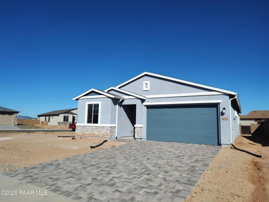 Property Slideshow image 1 of 13 | 7632 e turnberry dr, Prescott Valley, AZ, 86315