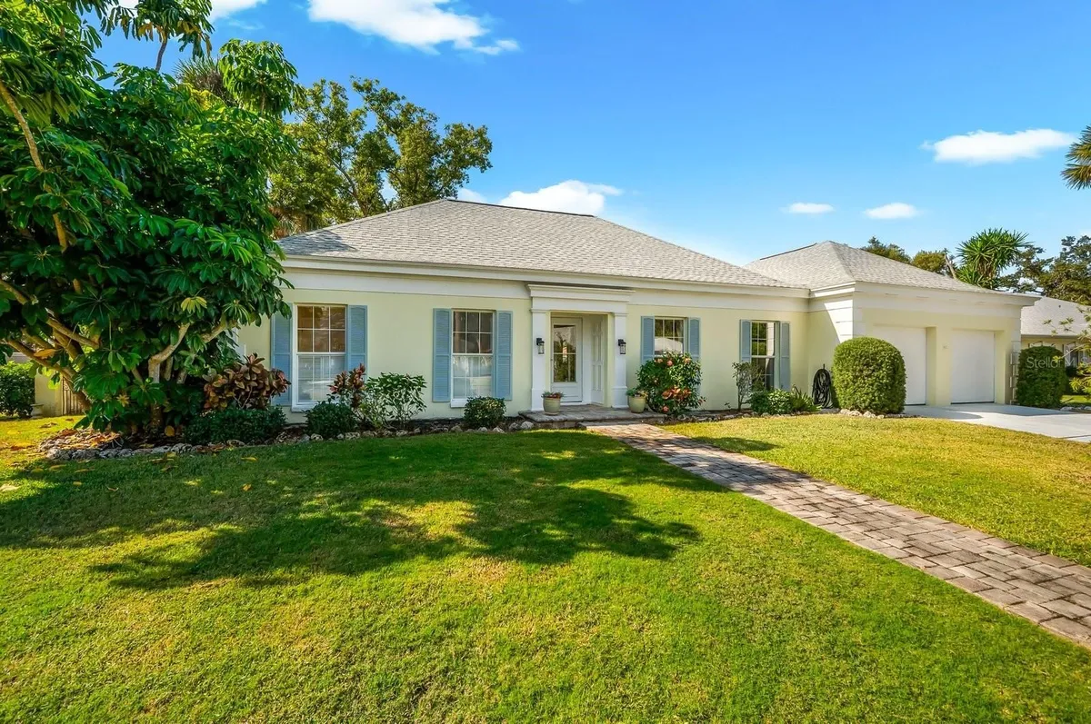 Property Slideshow image 1 of 40 | 5 barbados rd 31, Englewood, FL, 34223