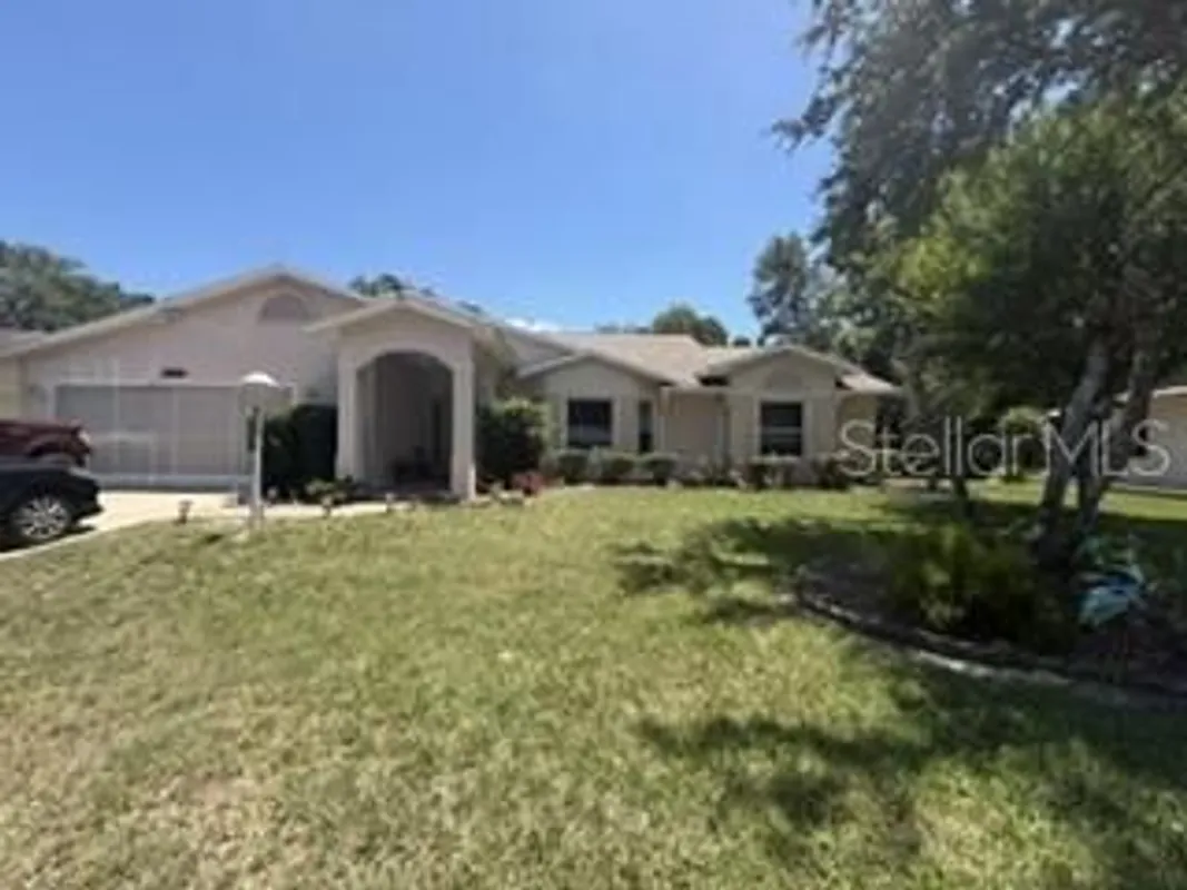 Property Slideshow image 1 of 20 | 26912 becker ct, Leesburg, FL, 34748
