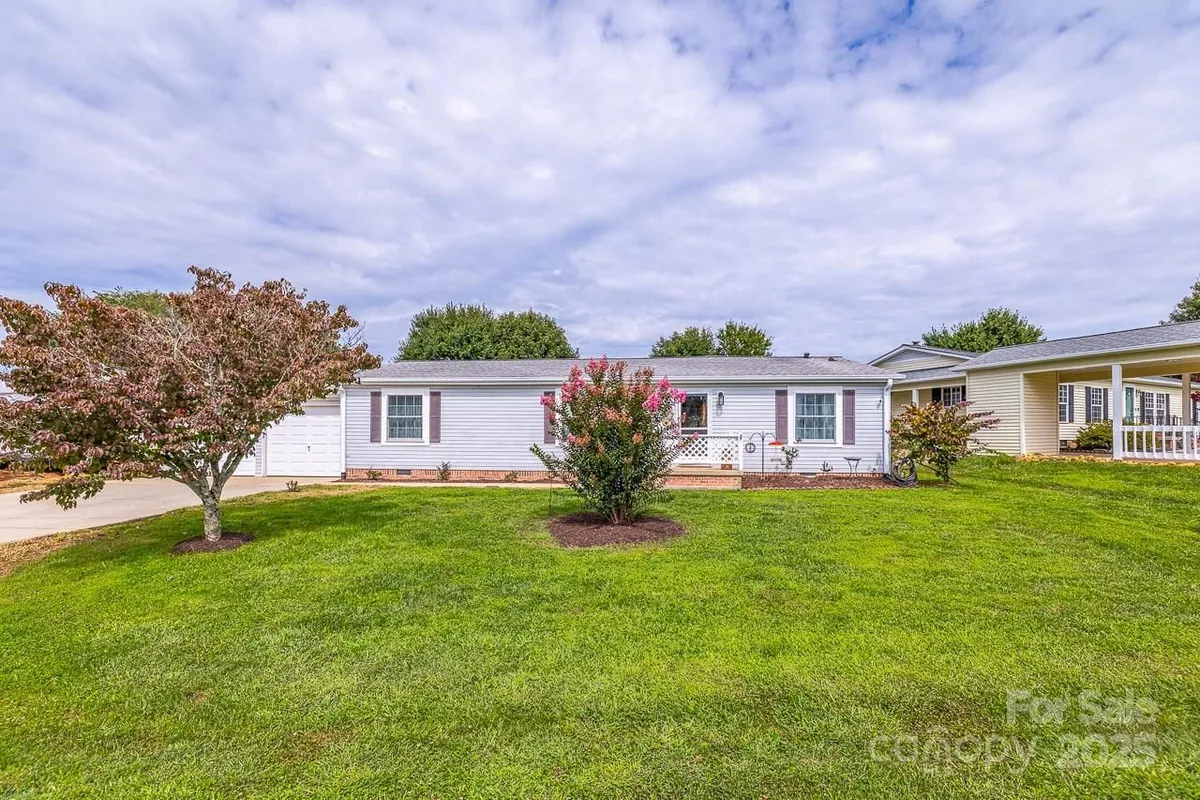 Property Slideshow image 1 of 43 | 445 riverwind dr, Hendersonville, NC, 28739