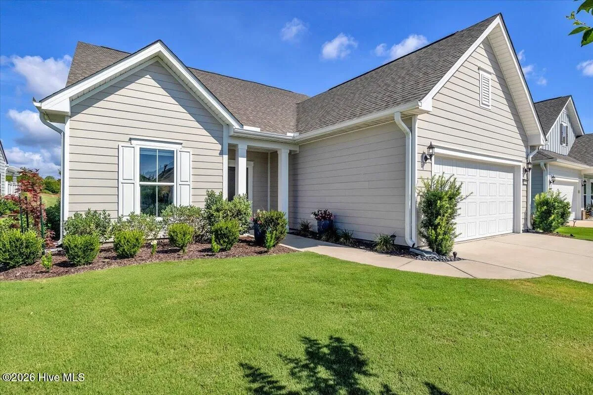 Property Slideshow image 1 of 64 | 3206 penzance, Wilmington, NC, 28412