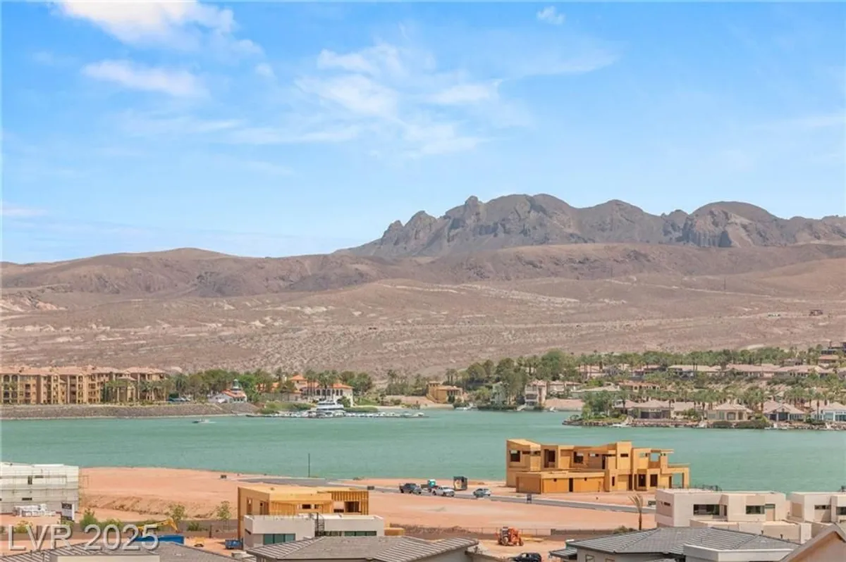 Property Slideshow image 1 of 70 | 160 stone mesa ct, Henderson, NV, 89011