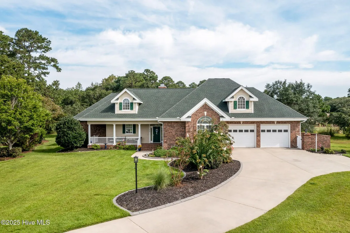 Property Slideshow image 1 of 56 | 554 lizmore pl, Ocean Isle Beach, NC, 28469