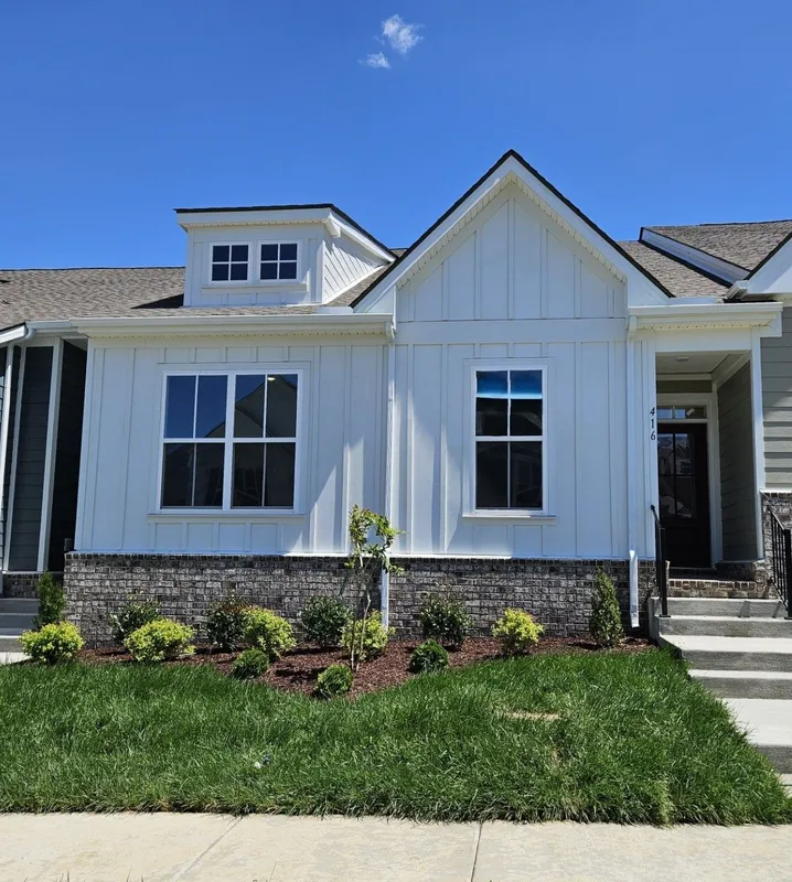 Property Slideshow image 1 of 26 | 416 w stonehaus xing, Antioch, TN, 37013