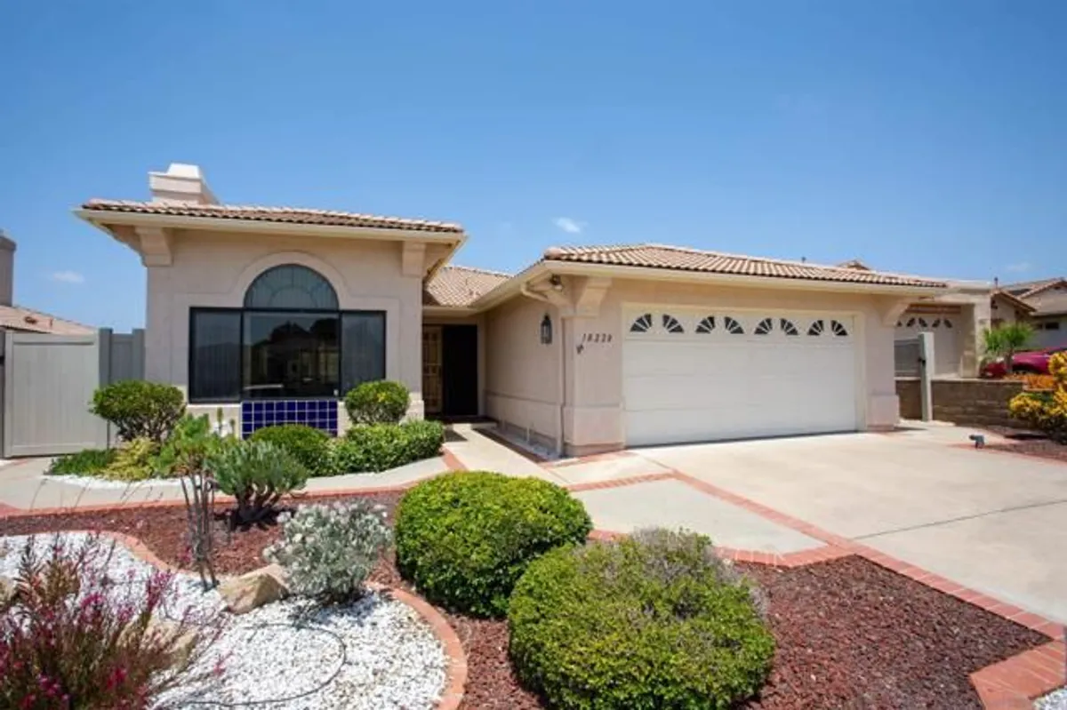 Property Slideshow image 1 of 29 | 18228 via guadalmina, San Diego, CA, 92128