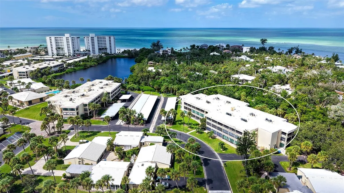 Property Slideshow image 1 of 68 | 225 hourglass way 202, Sarasota, FL, 34242