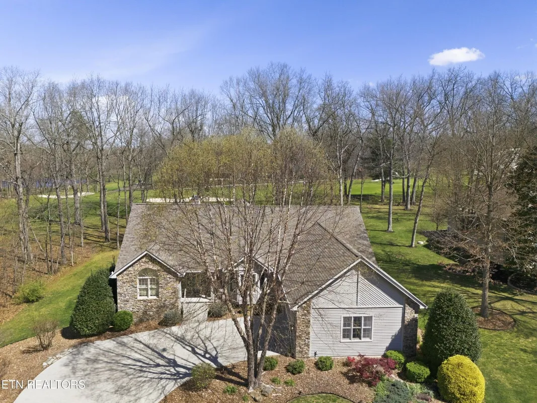 Property Slideshow image 1 of 53 | 21 lexham ct, Crossville, TN, 38558