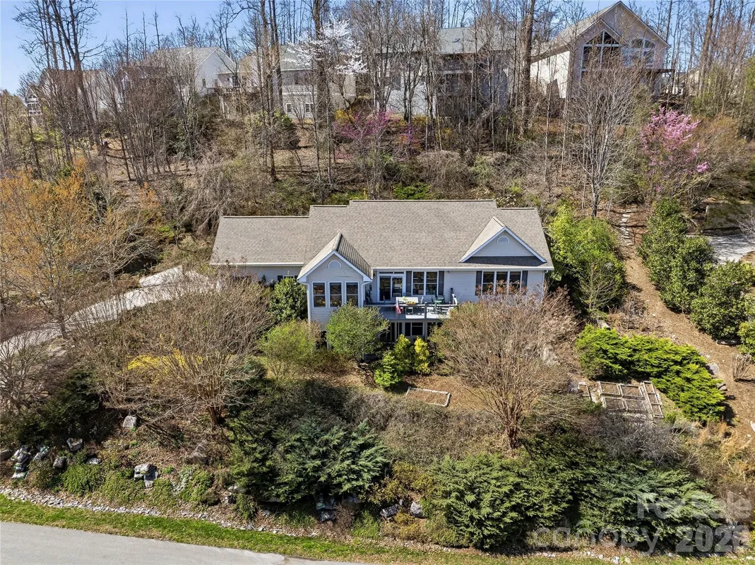 Property Slideshow image 1 of 47 | 222 bay laurel ln, Hendersonville, NC, 28791