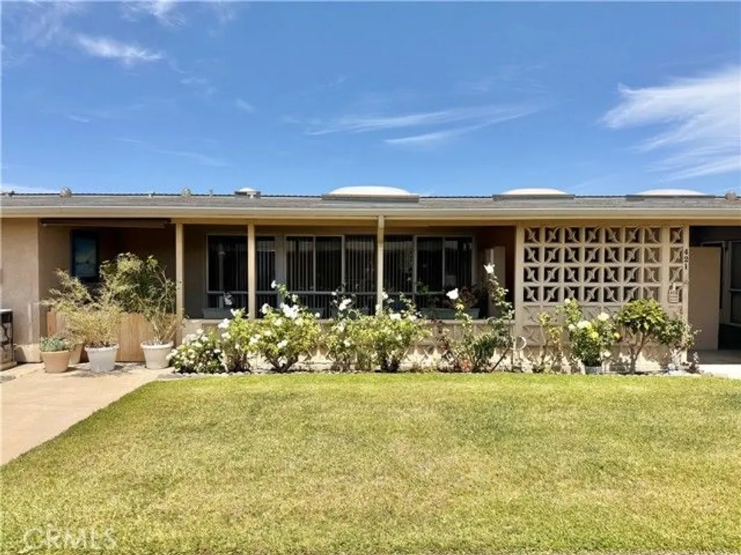 Property Slideshow image 1 of 23 | 1690 interlachen rd 42i, Seal Beach, CA, 90740