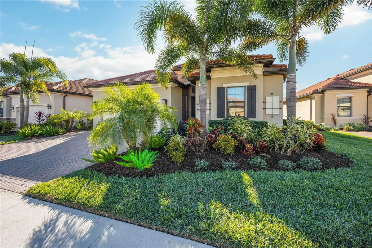 Property Slideshow image 1 of 97 | 25119 spartina dr, Venice, FL, 34293