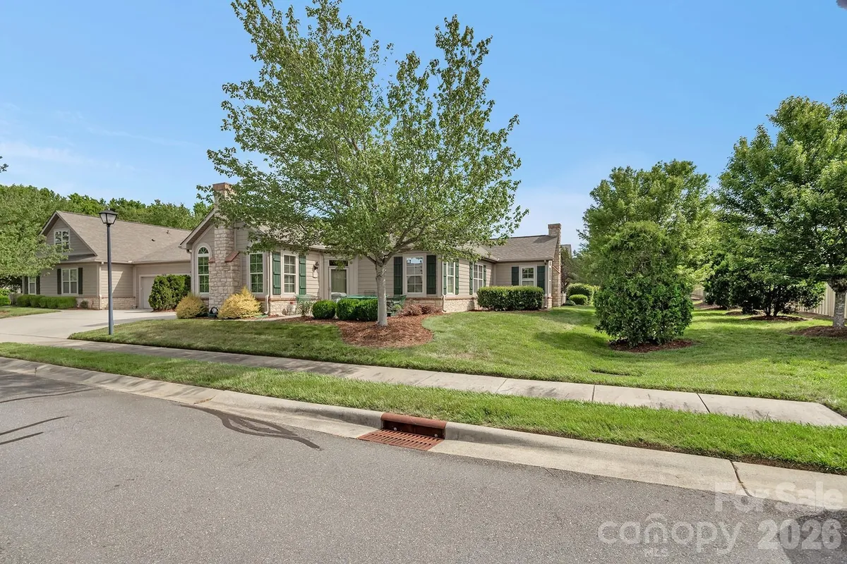 Property Slideshow image 1 of 47 | 4607 nashua dr, Matthews, NC, 28105