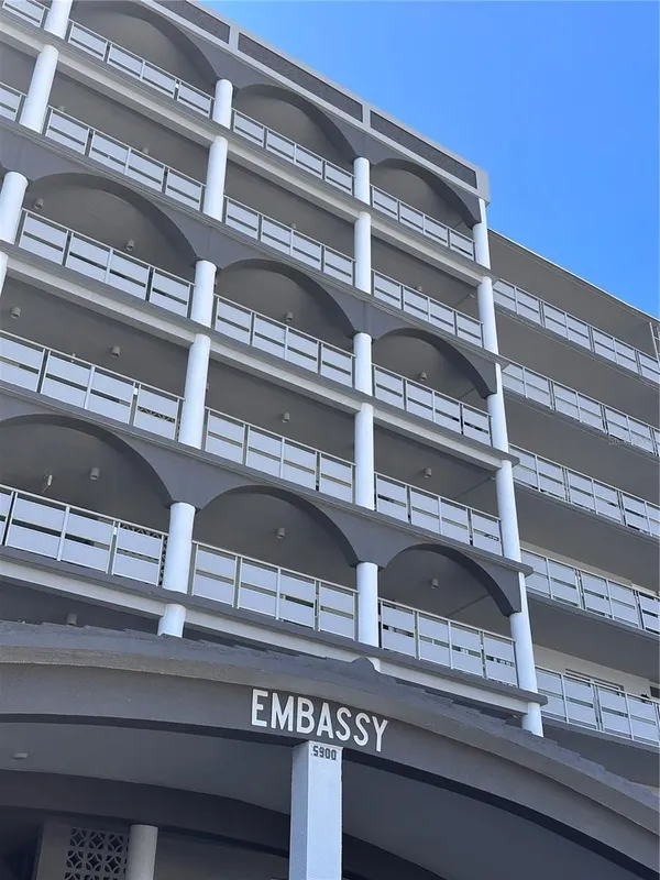 Property Slideshow image 1 of 57 | 5900 shore blvd 504, Gulfport, FL, 33707