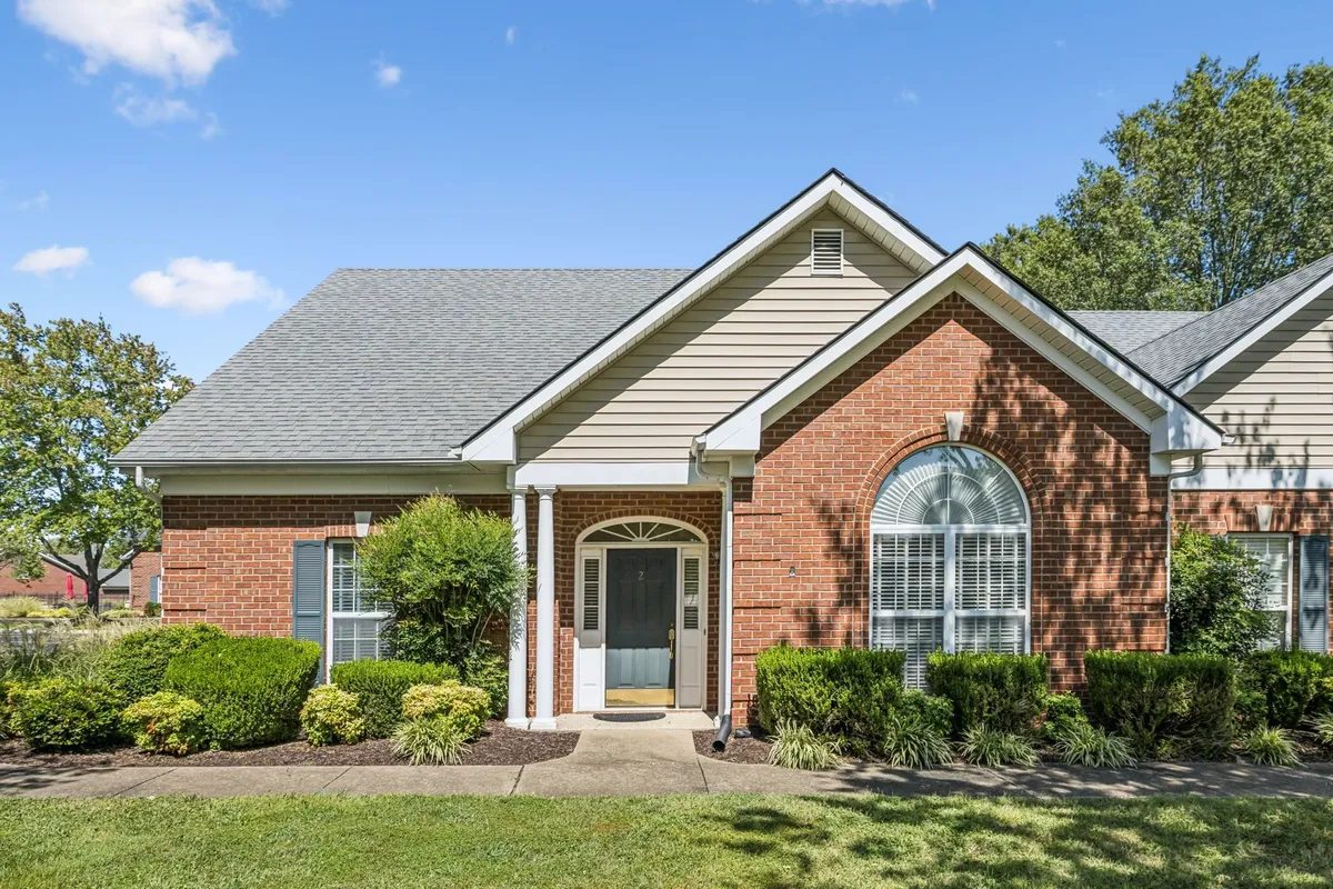 Property Slideshow image 1 of 30 | 2 phillips ct, Lebanon, TN, 37087