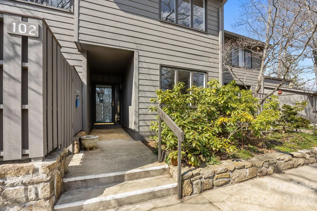 Property Slideshow image 1 of 28 | 102 crowfields dr, Asheville, NC, 28803