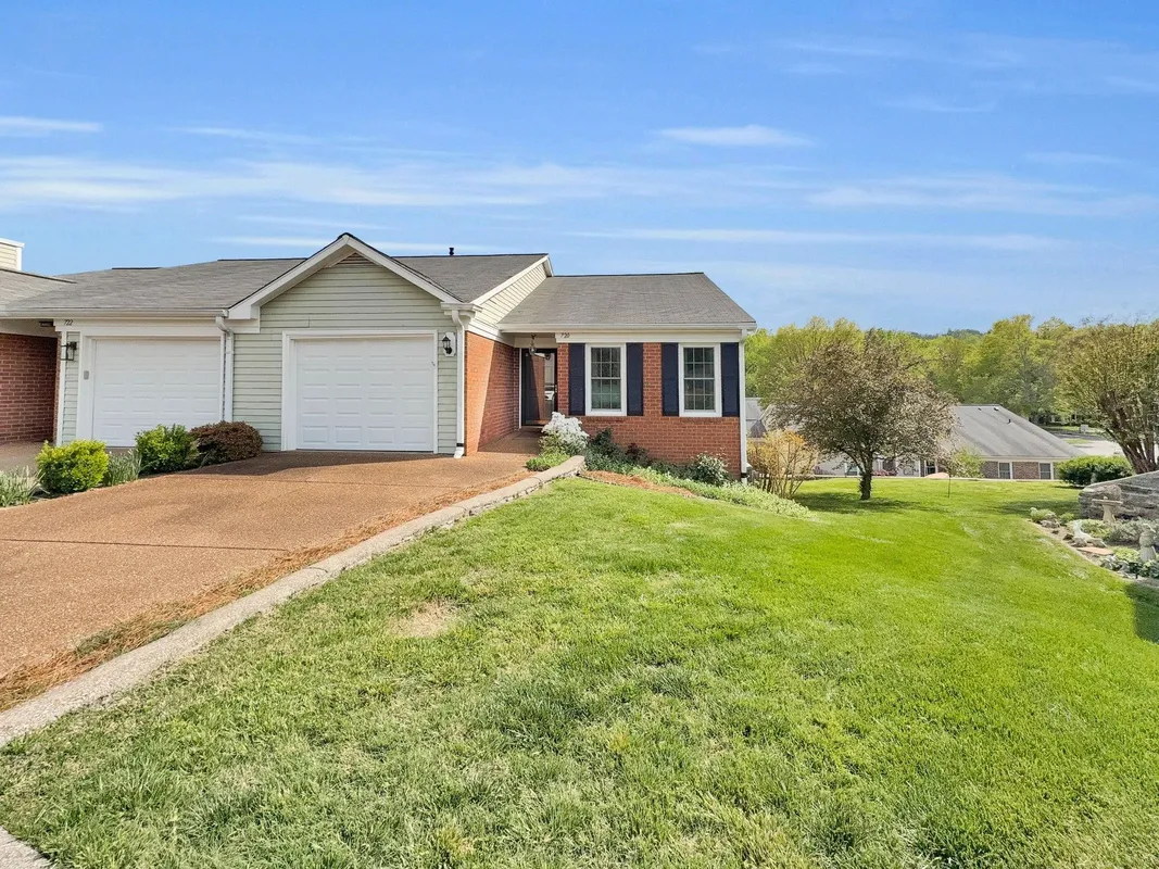 Property Slideshow image 1 of 30 | 720 mount carmel pl, Nashville, TN, 37205