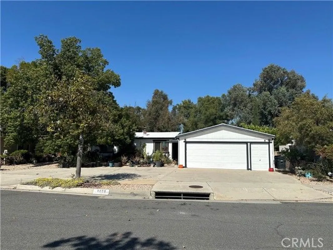 Property Slideshow image 1 of 11 | 1468 willow leaf dr, Hemet, CA, 92545
