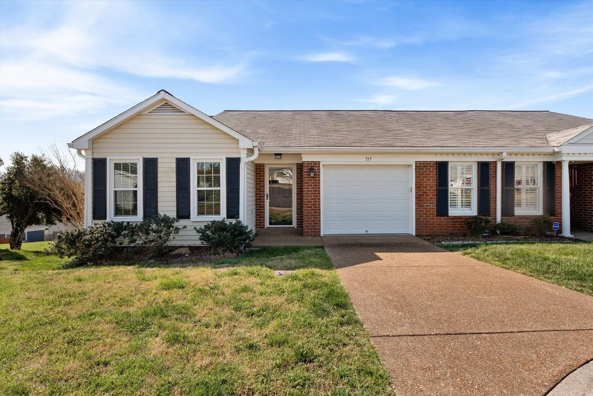Property Slideshow image 1 of 33 | 717 mount carmel pl, Nashville, TN, 37205