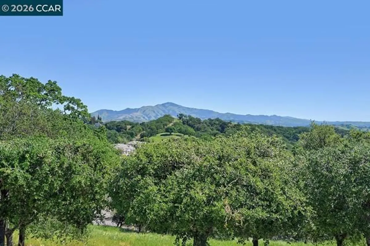 Property Slideshow image 1 of 60 | 642 shadowhawk way, Walnut Creek, CA, 94595