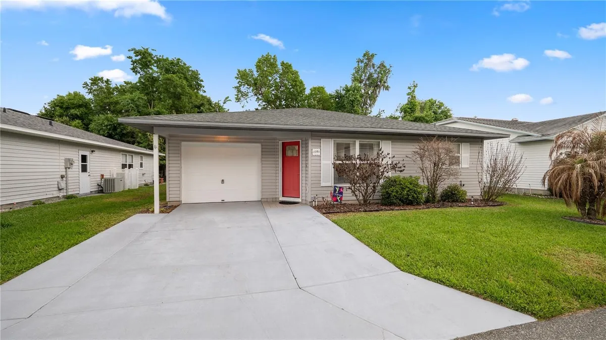 Property Slideshow image 1 of 60 | 4954 pleasant hollow trl, Lakeland, FL, 33811