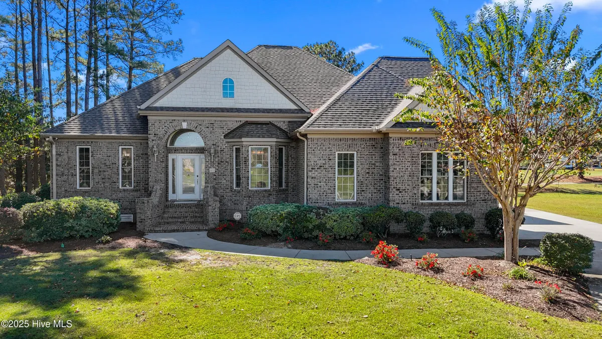 Property Slideshow image 1 of 70 | 433 crow creek dr, Calabash, NC, 28467