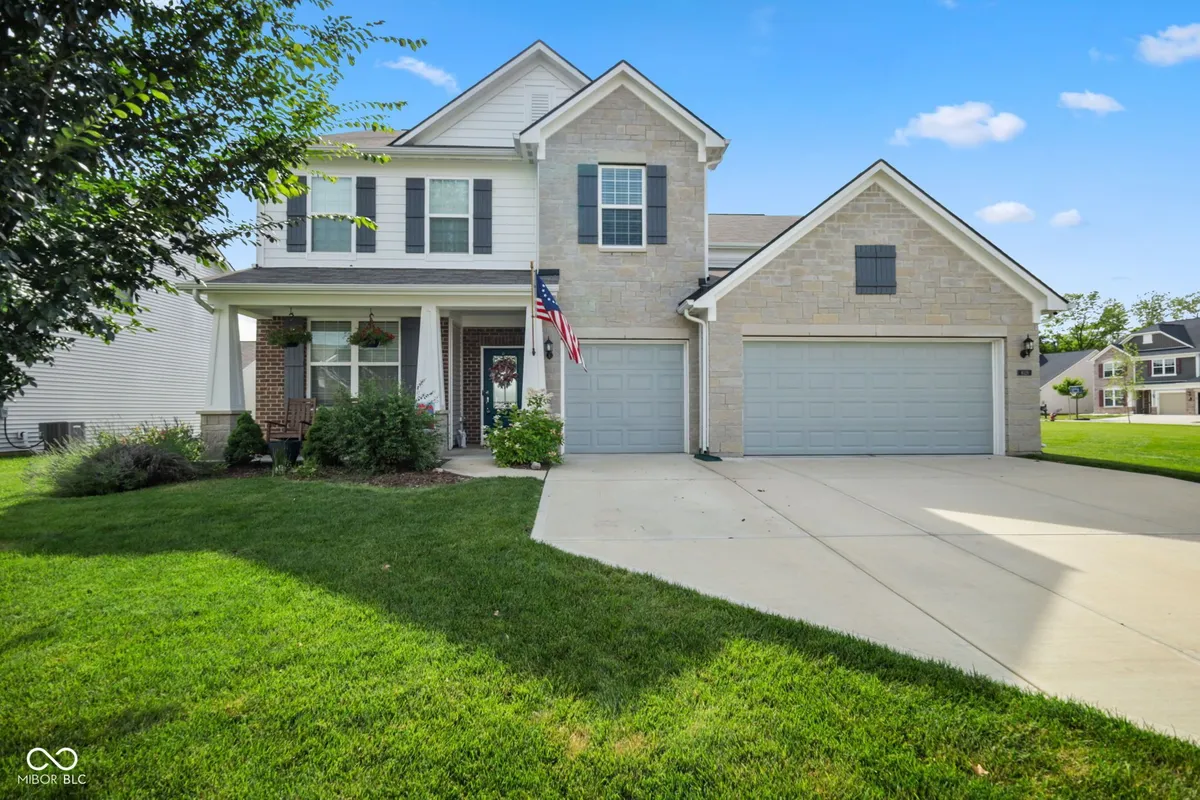 Property Slideshow image 1 of 32 | 4026 spirea dr, Plainfield, IN, 46168