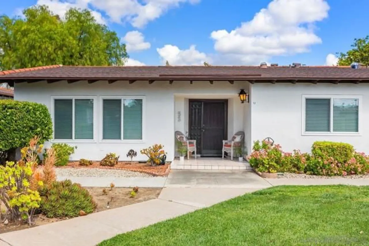 Property Slideshow image 1 of 38 | 16533 caminito vecinos 52, San Diego, CA, 92128