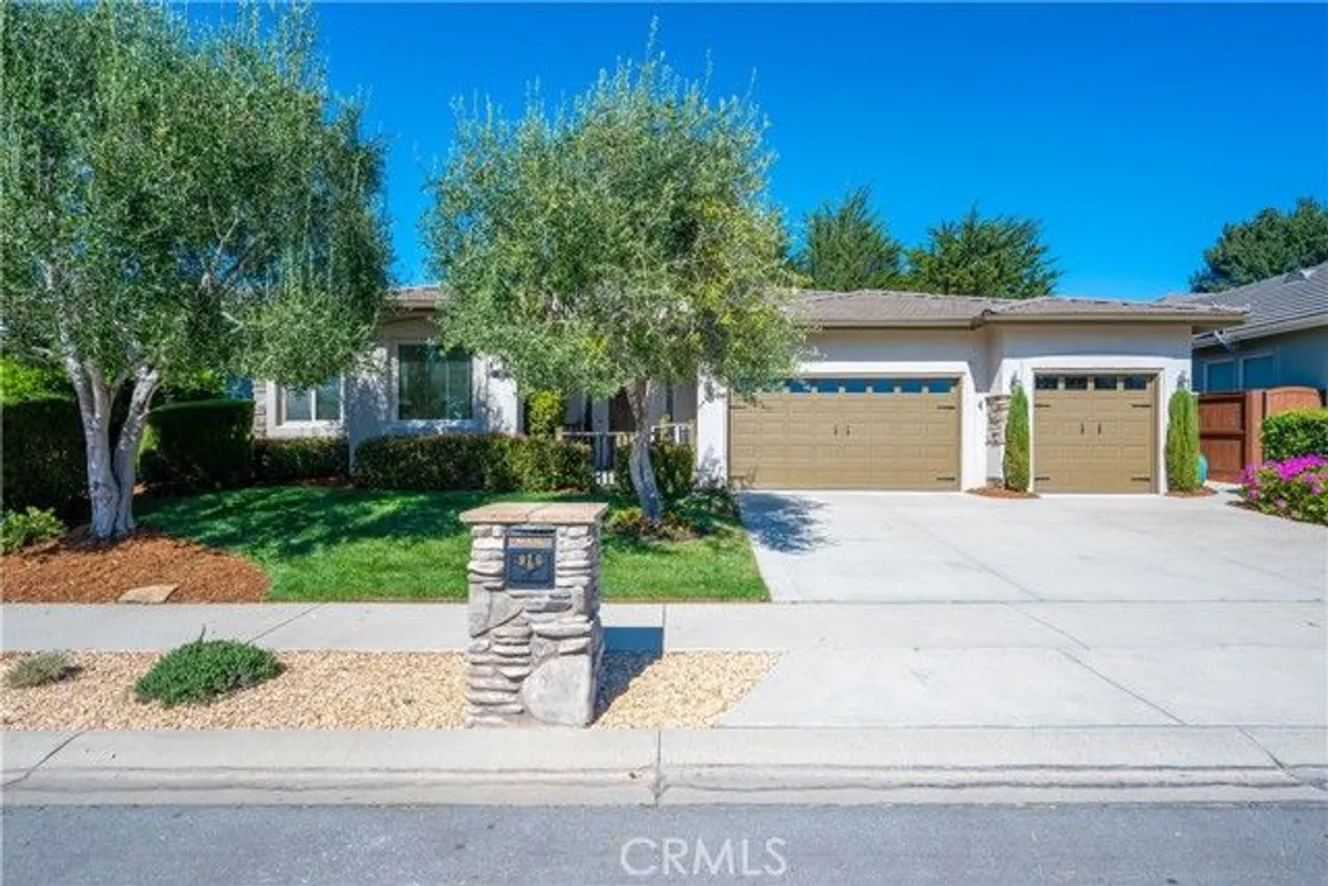 Property Slideshow image 1 of 52 | 960 wigeon way, Arroyo Grande, CA, 93420