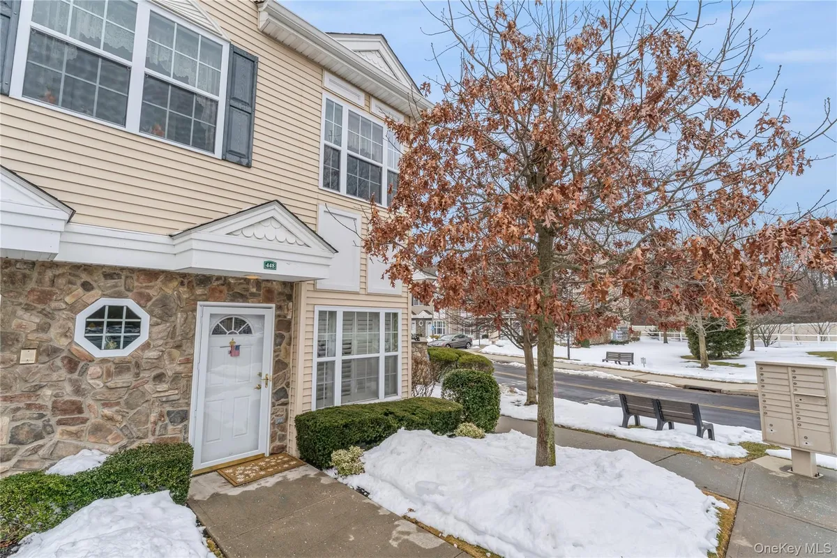Property Slideshow image 1 of 36 | 448 winter pl, East Meadow, NY, 11554