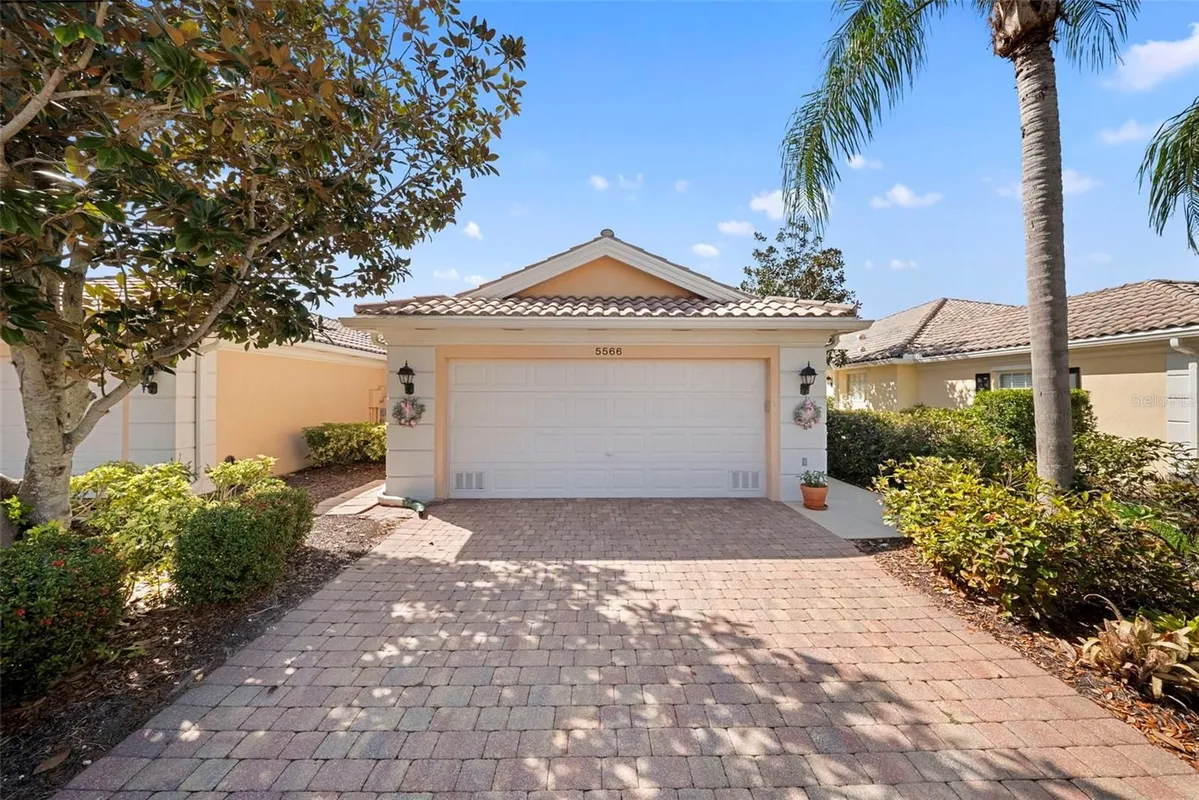 Property Slideshow image 1 of 59 | 5566 modena pl, Sarasota, FL, 34238
