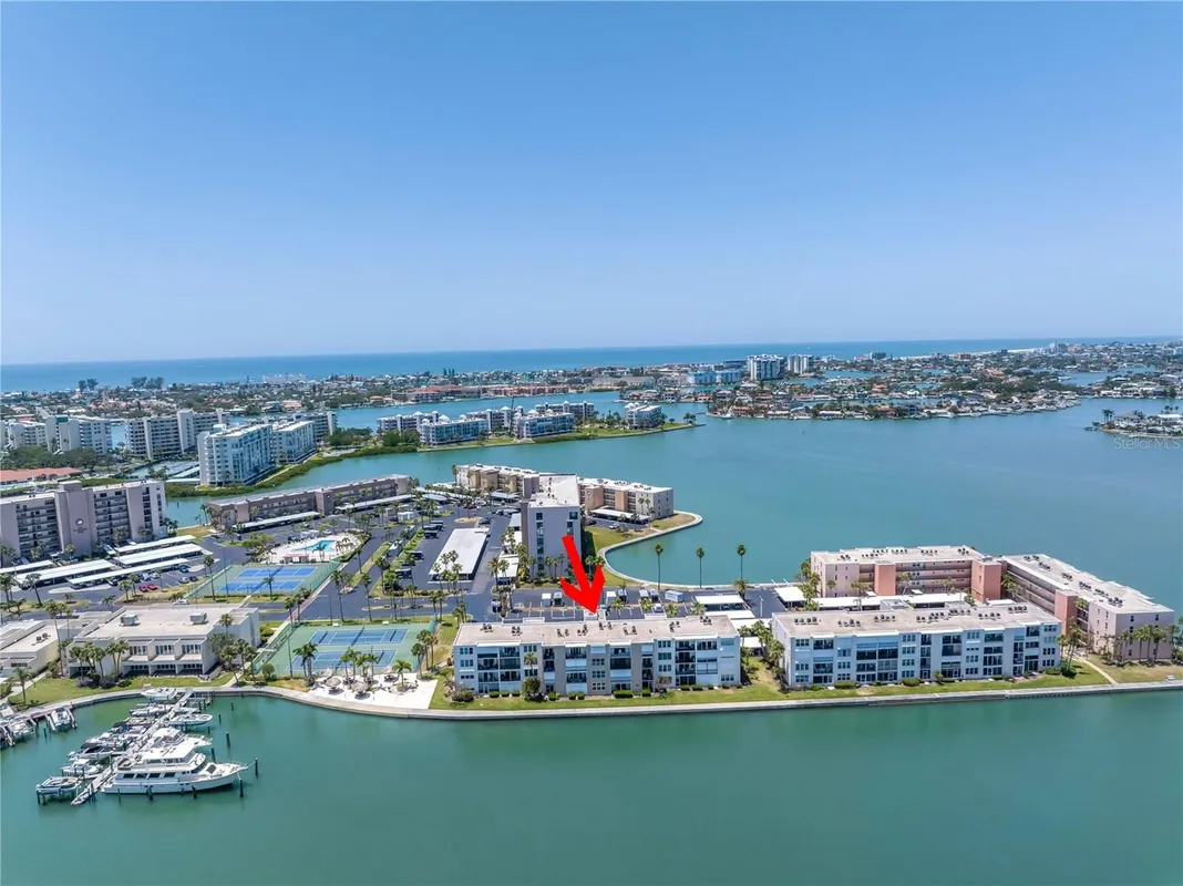Property Slideshow image 1 of 50 | 7625 sun island dr 106, South Pasadena, FL, 33707
