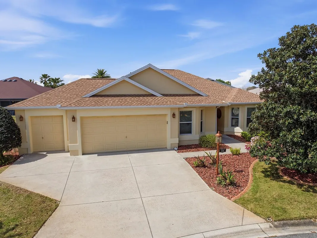 Property Slideshow image 1 of 27 | 2348 midnight pass ct, The Villages, FL, 32162