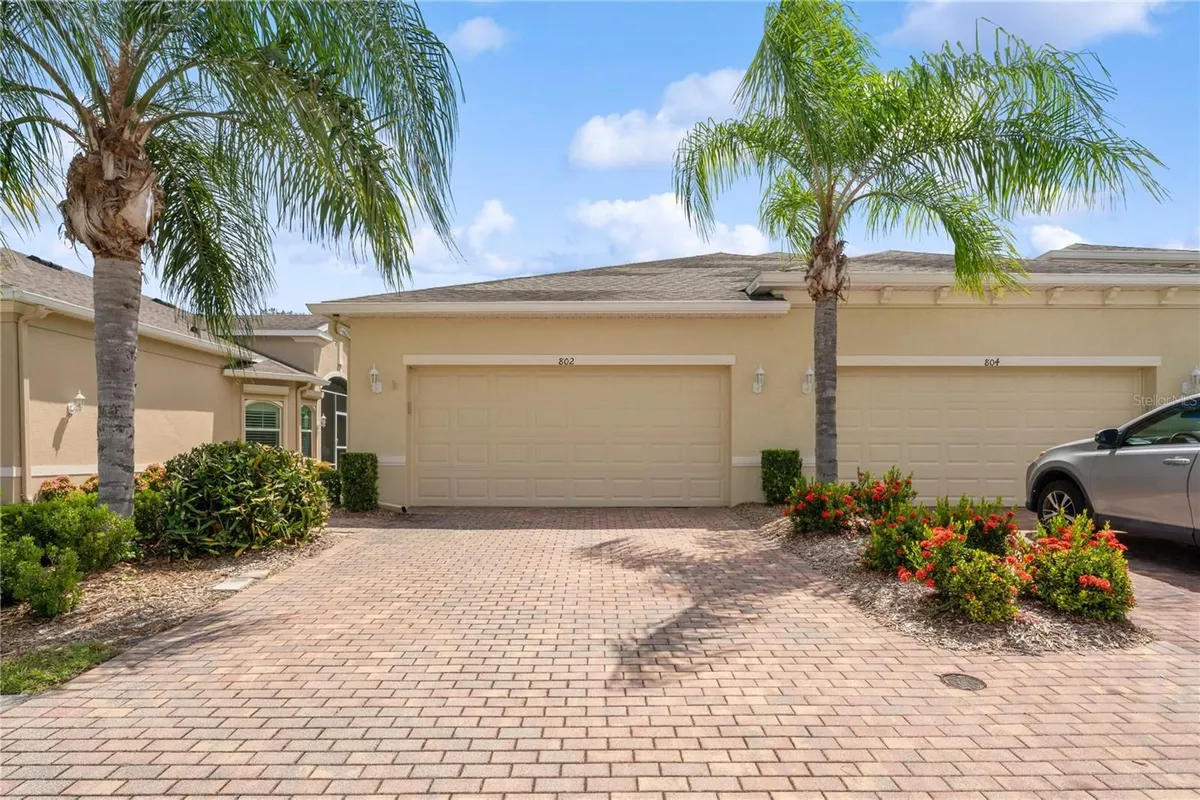 Property Slideshow image 1 of 57 | 802 chipper dr, Sun City Center, FL, 33573