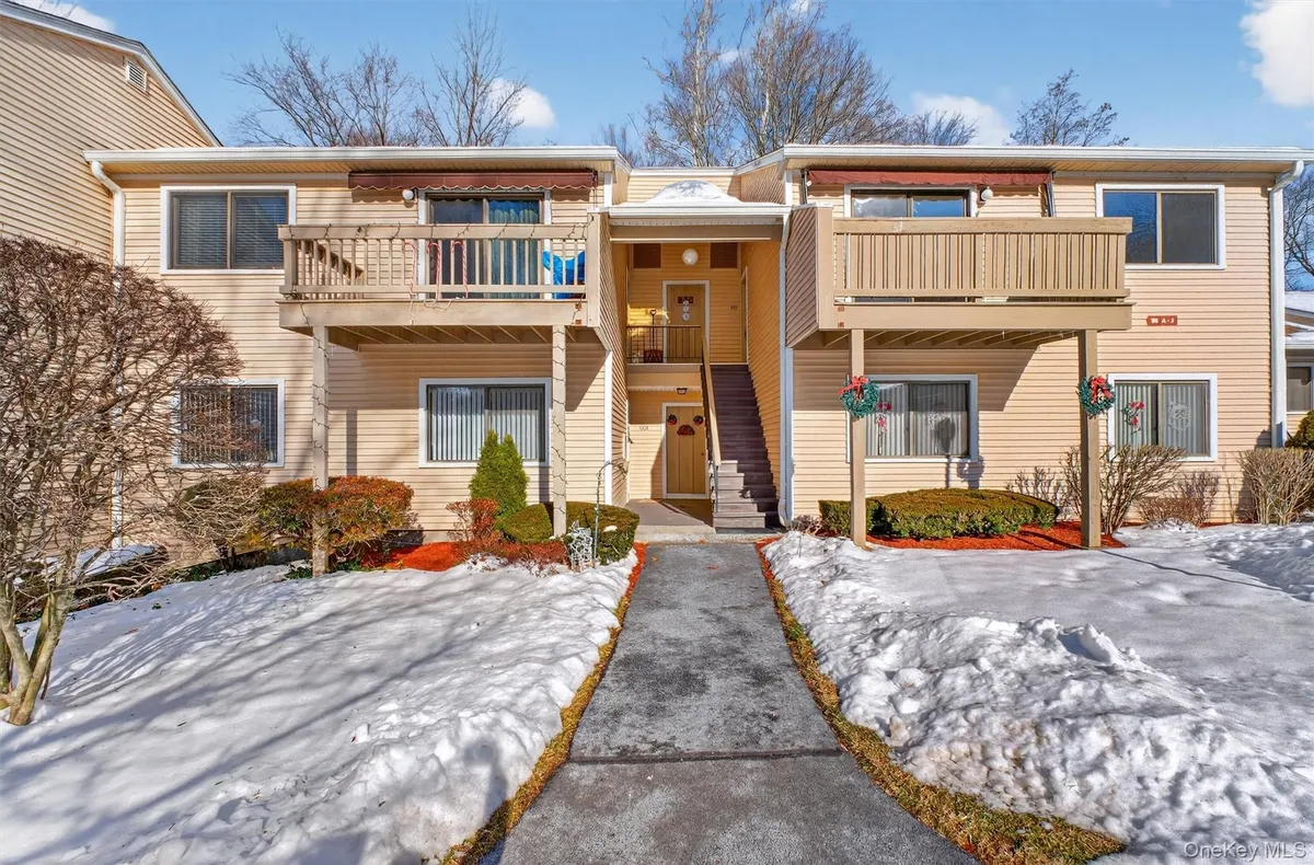 Property Slideshow image 1 of 32 | 96 molly pitcher ln h, Yorktown Heights, NY, 10598