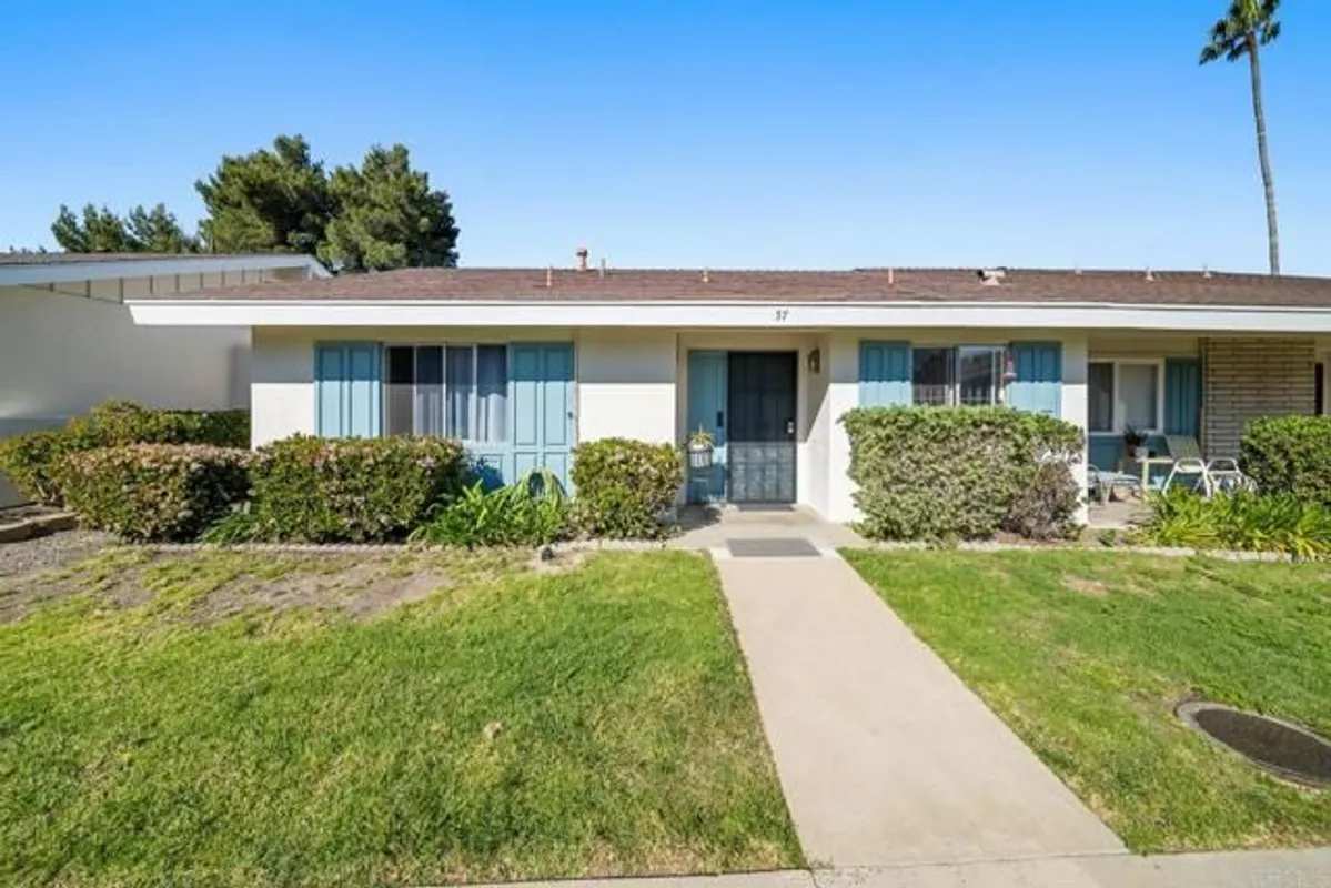 Property Slideshow image 1 of 26 | 3755 vista campana 57, Oceanside, CA, 92057