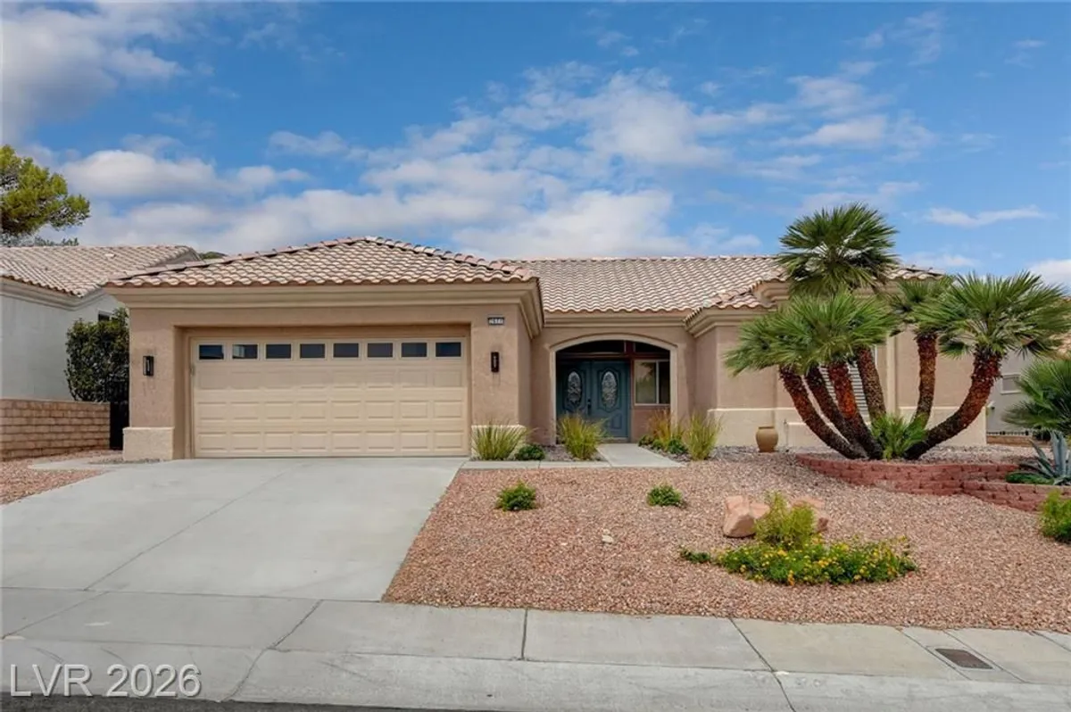 Property Slideshow image 1 of 70 | 2621 hanging rock dr, Las Vegas, NV, 89134