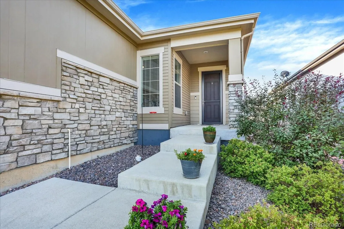 Property Slideshow image 1 of 29 | 7810 plateau creek ln, Littleton, CO, 80125