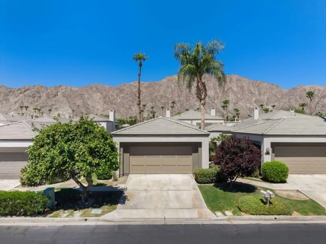 Property Slideshow image 1 of 35 | 54833 shoal crk, La Quinta, CA, 92253