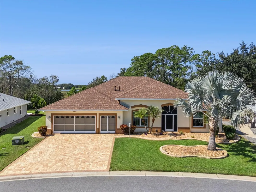 Property Slideshow image 1 of 51 | 21937 king alfred st, Leesburg, FL, 34748