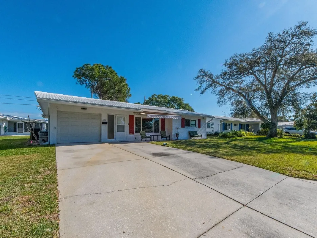 Property Slideshow image 1 of 28 | 8657 143rd st, Seminole, FL, 33776