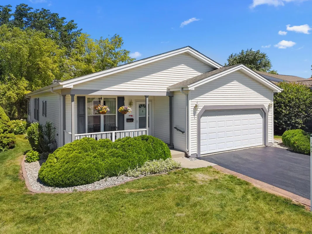 Property Slideshow image 1 of 19 | 3420 steeplechase way, Grayslake, IL, 60030