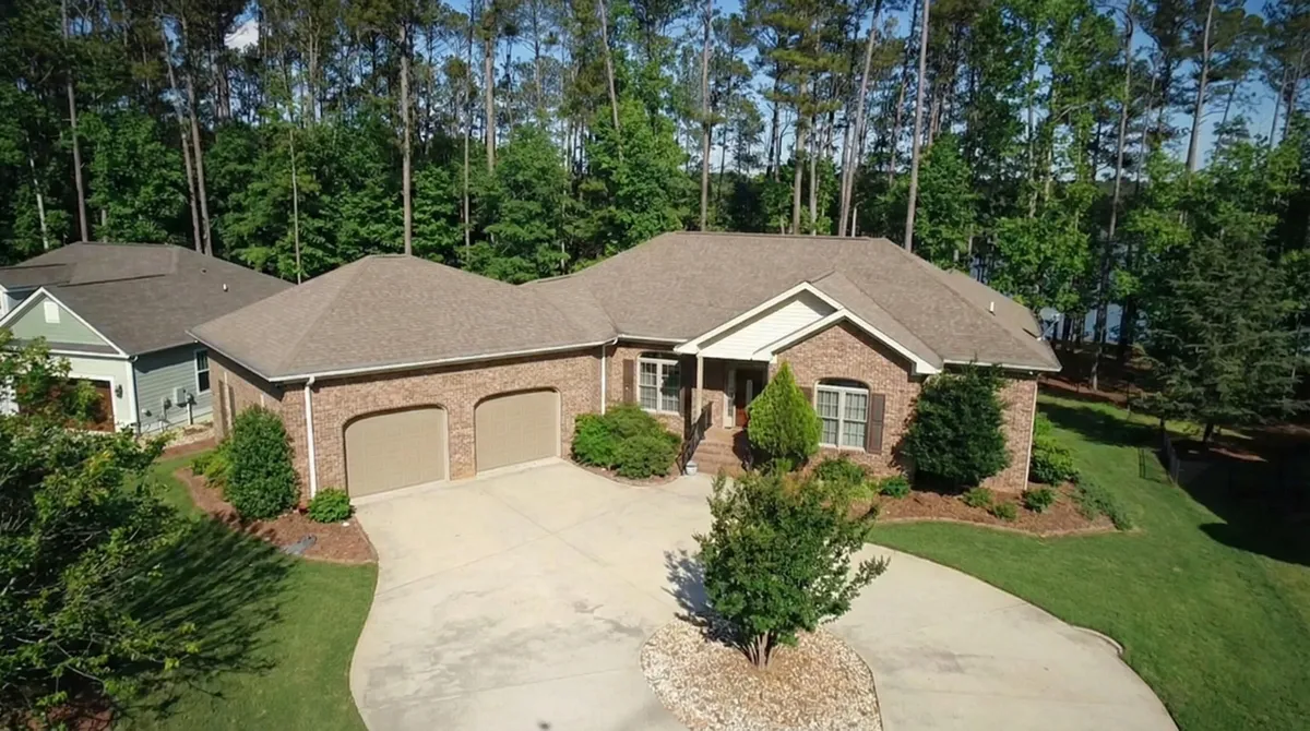 Property Slideshow image 1 of 42 | 148 grandview dr, Mccormick, SC, 29835