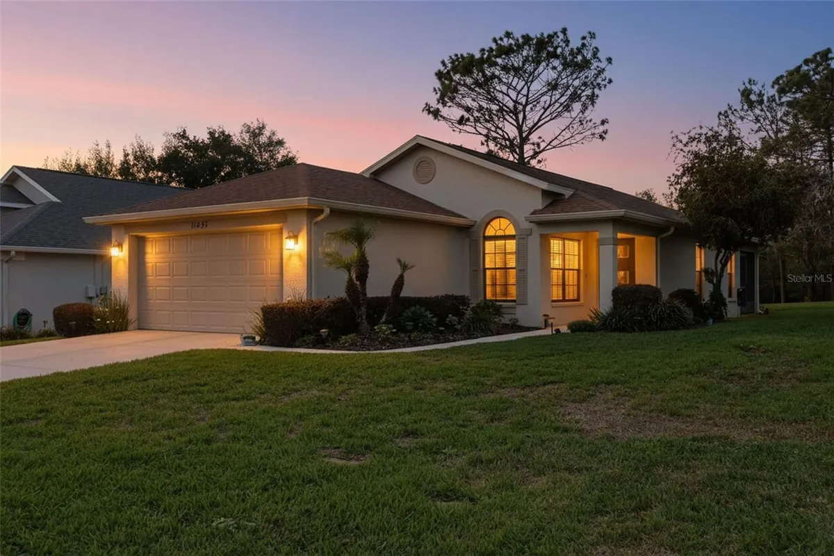 Property Slideshow image 1 of 37 | 11437 deercroft ct, Spring Hill, FL, 34609